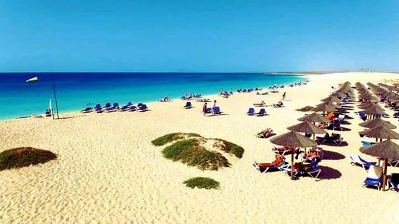 Hostels Holiday Cape Verde ซังตามาเรีย ภายนอก รูปภาพ